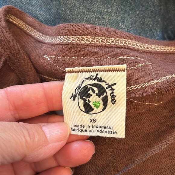 WE THE FREE x FREE PEOPLE brown linen/cotton blend sweater size extra small - Picture 9 of 10